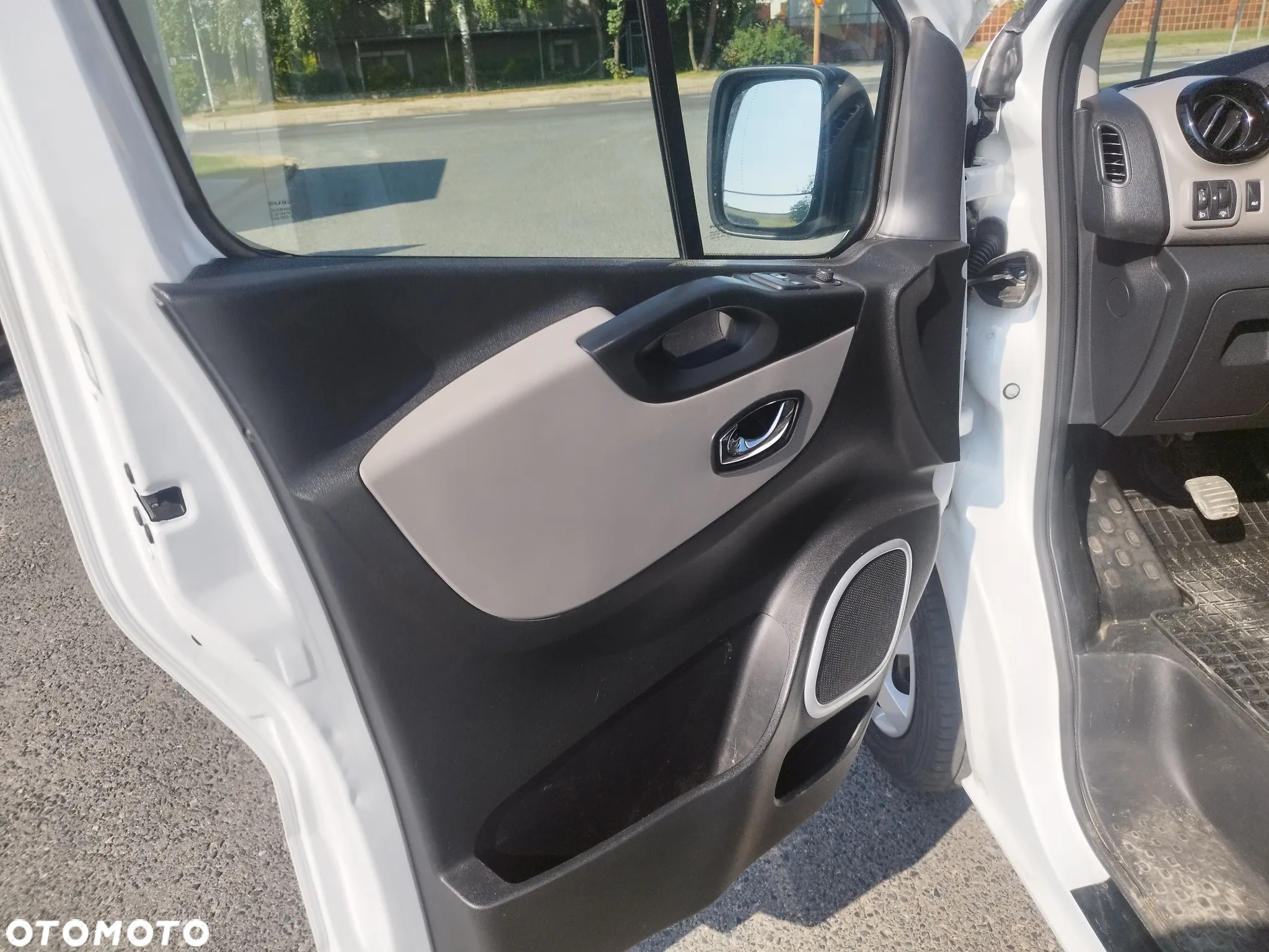 Renault Trafic - 18