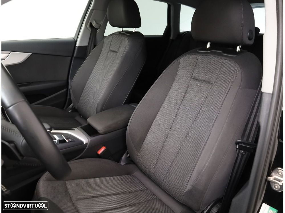 Audi A4 Avant 35 TDI S line S tronic - 15