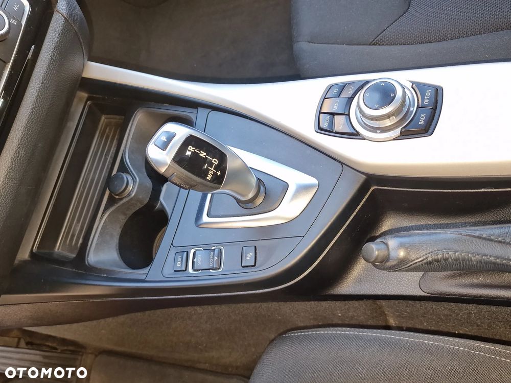 BMW Seria 1 118d Advantage - 10