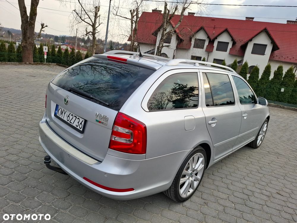 Skoda Octavia 2.0 TDI CR DPF RS - 6