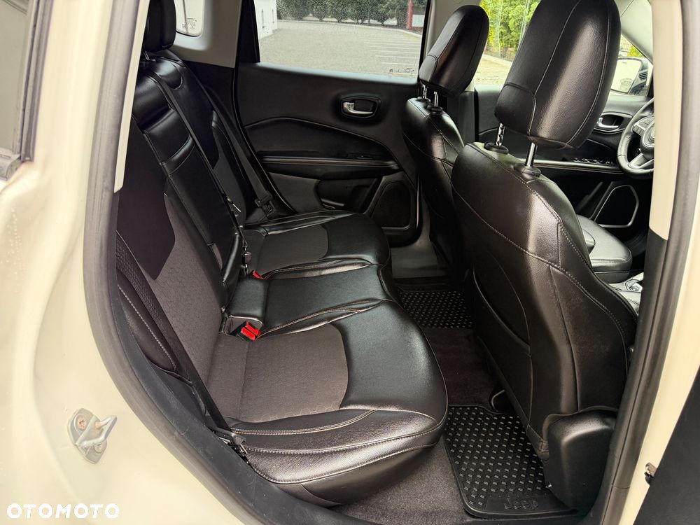Jeep Compass 1.4 MultiAir Longitude - 25