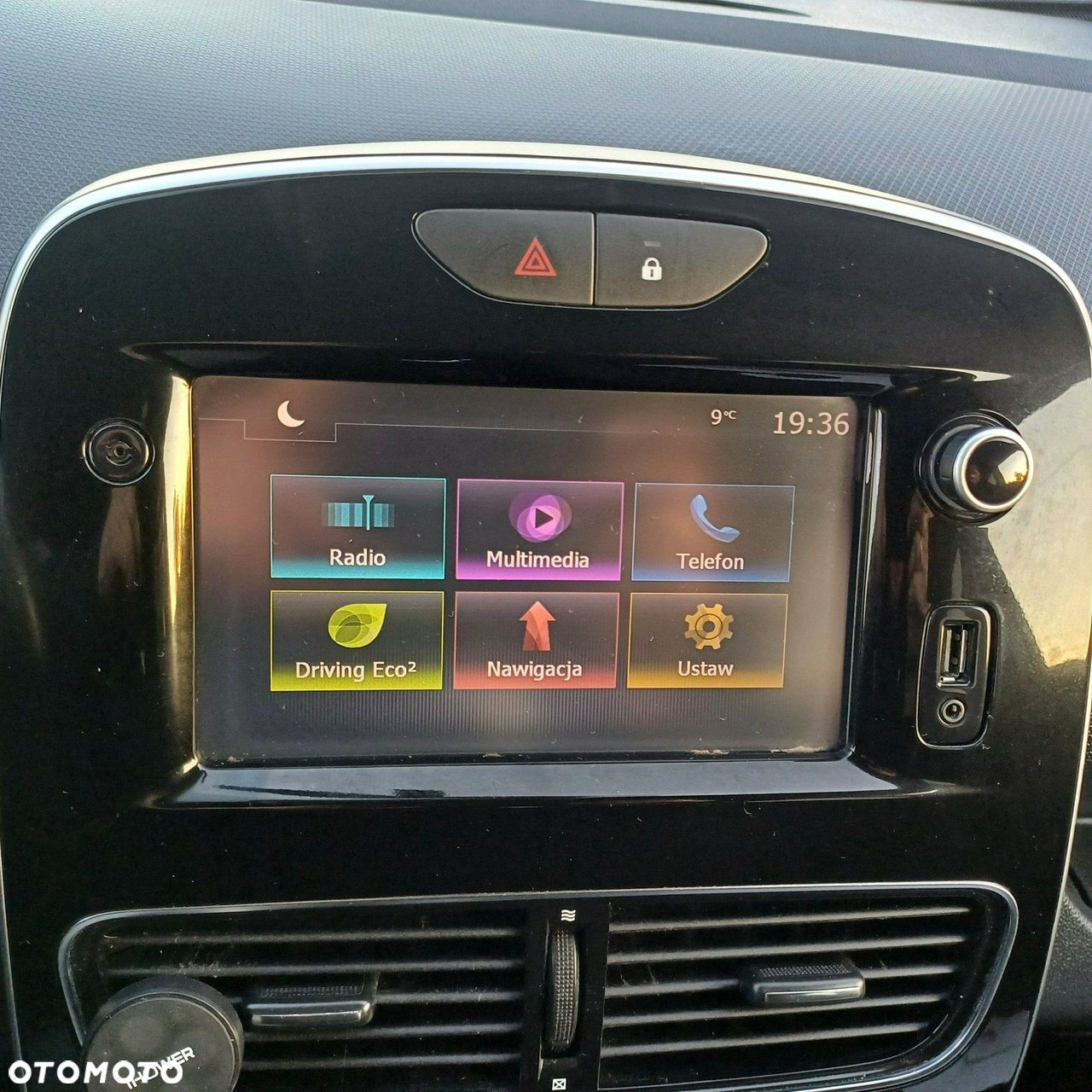 Renault Clio - 11