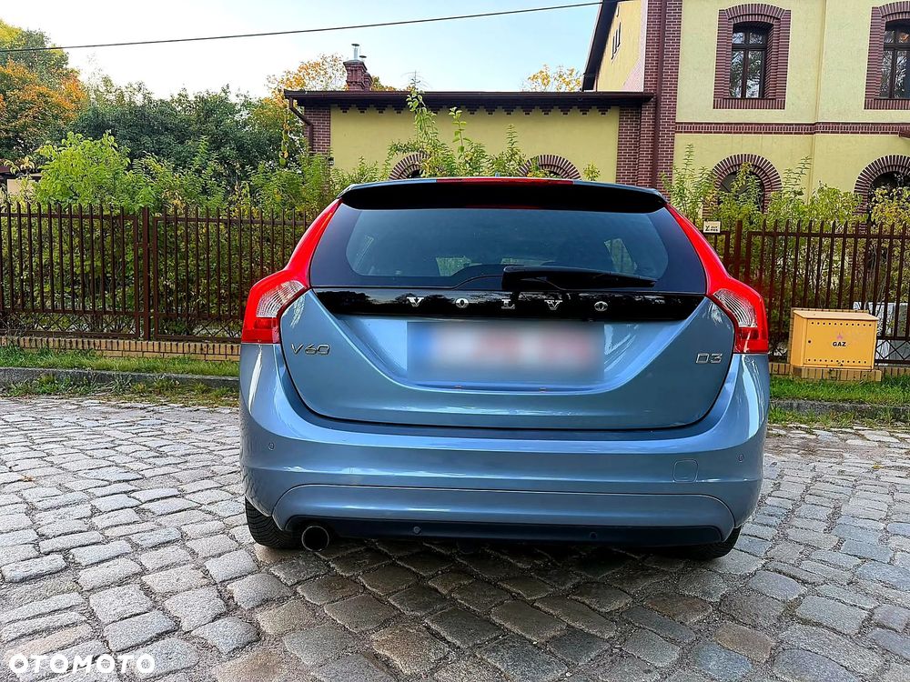Volvo V60 D3 Momentum - 6