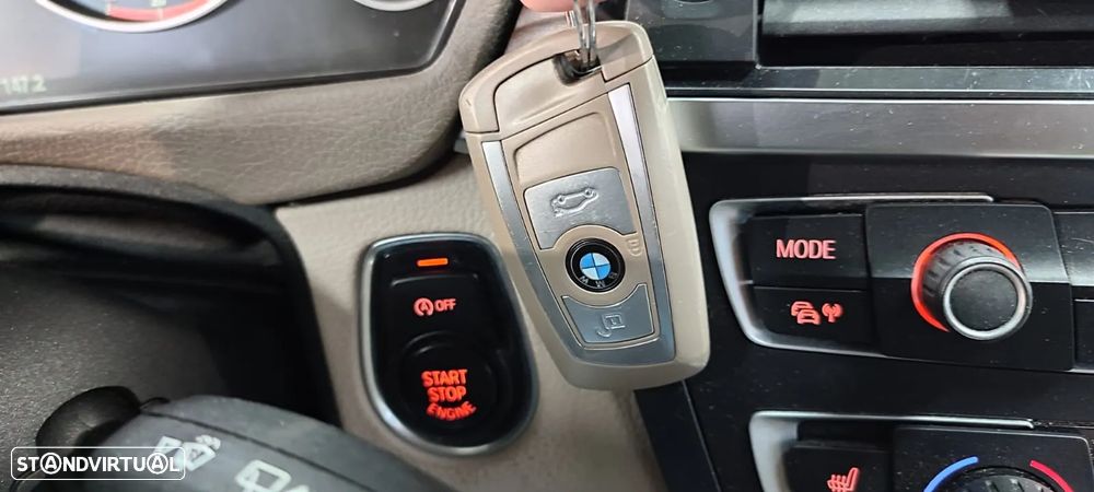 BMW 320 d Touring Aut. Sport Line - 54