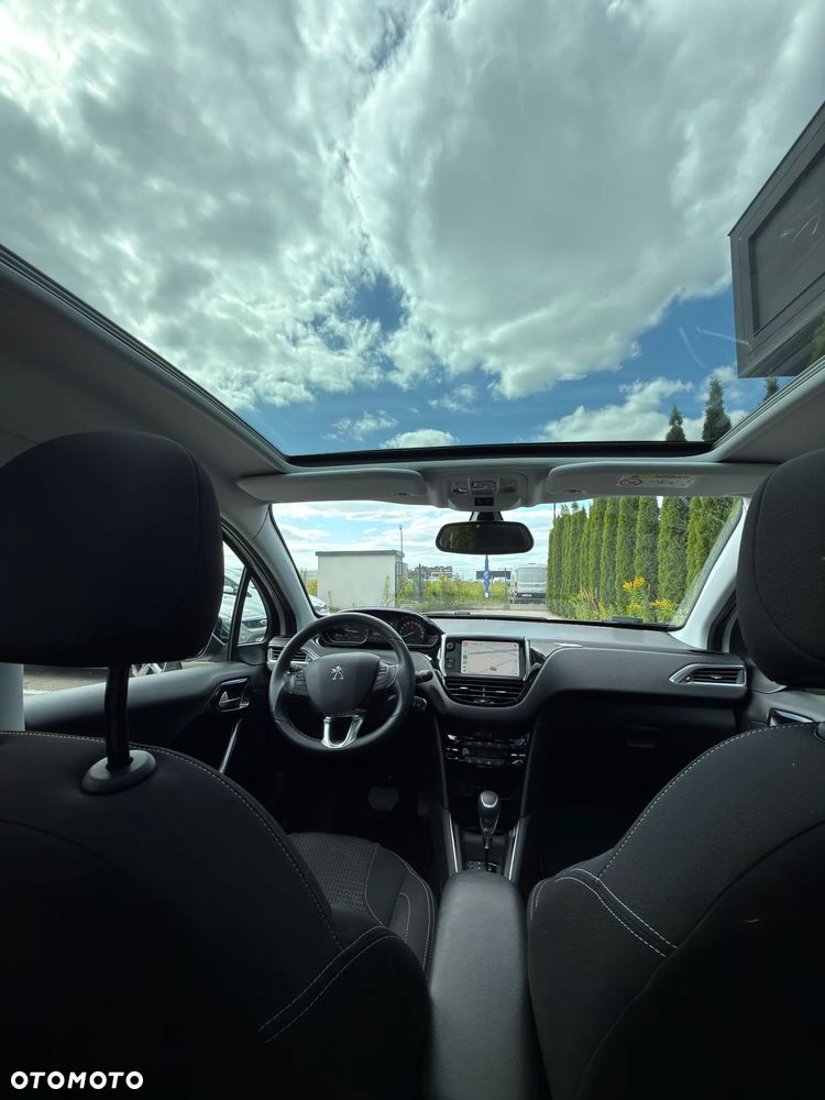 Peugeot 208 1.2 PureTech Allure S&S EAT6 - 21