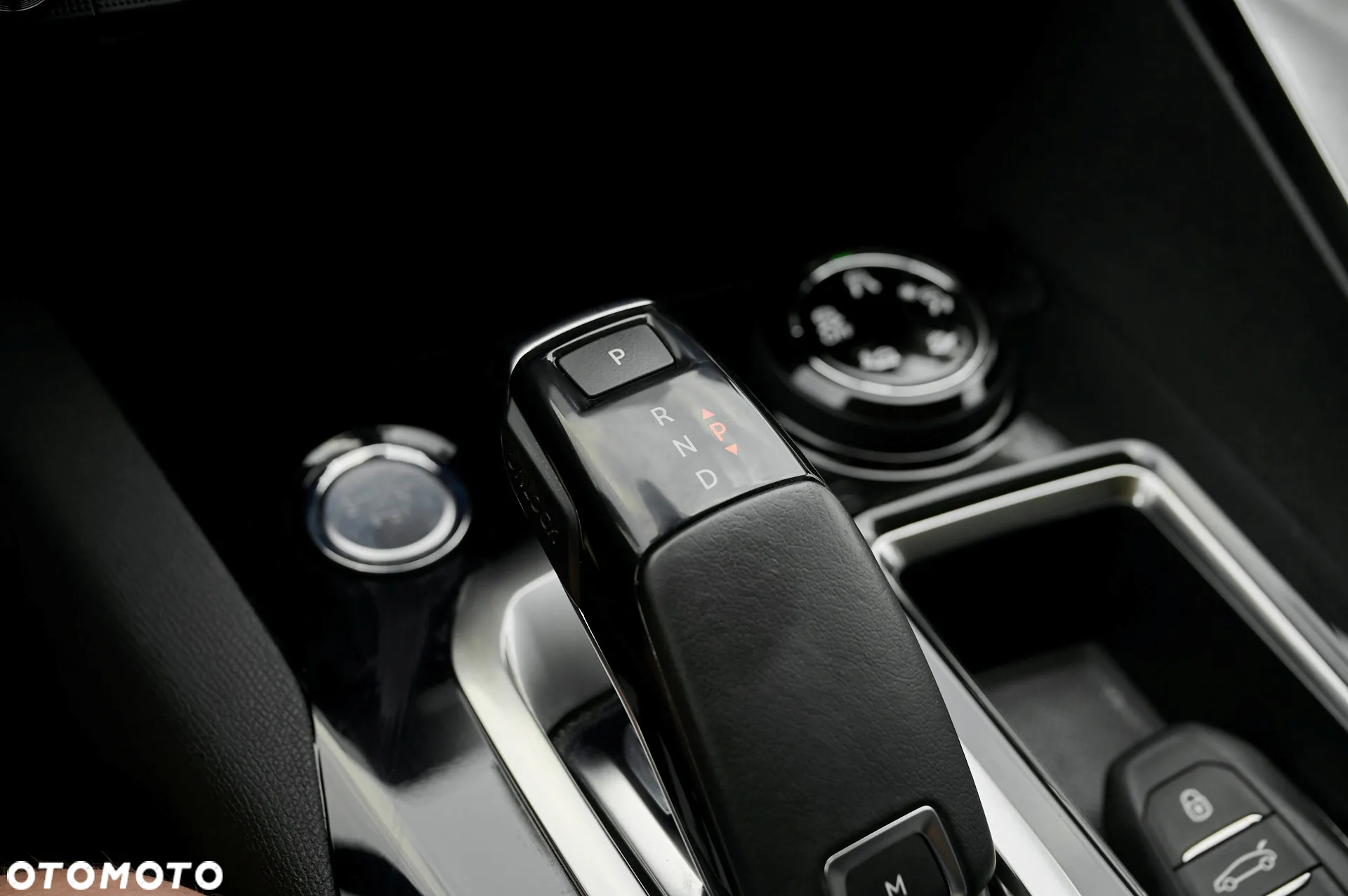 Peugeot 3008 1.2 PureTech Allure S&S EAT6 - 35
