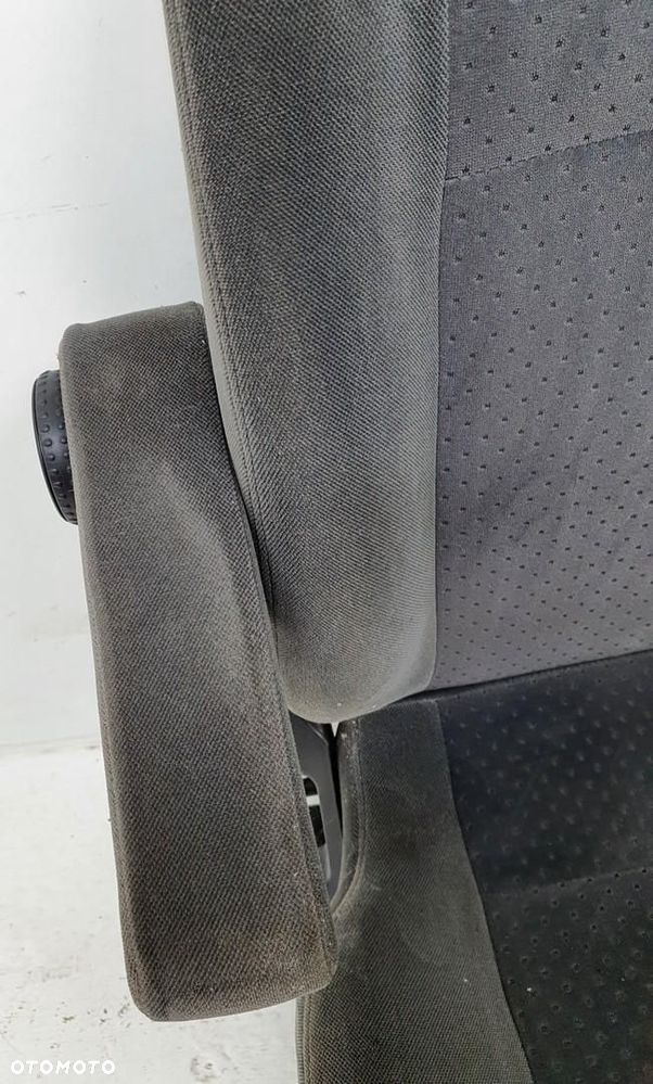 FOTEL LEWY PRZÓD PRZEDNI KIEROWCY GRZANY FORD FOCUS MK1 EUROPA - 9