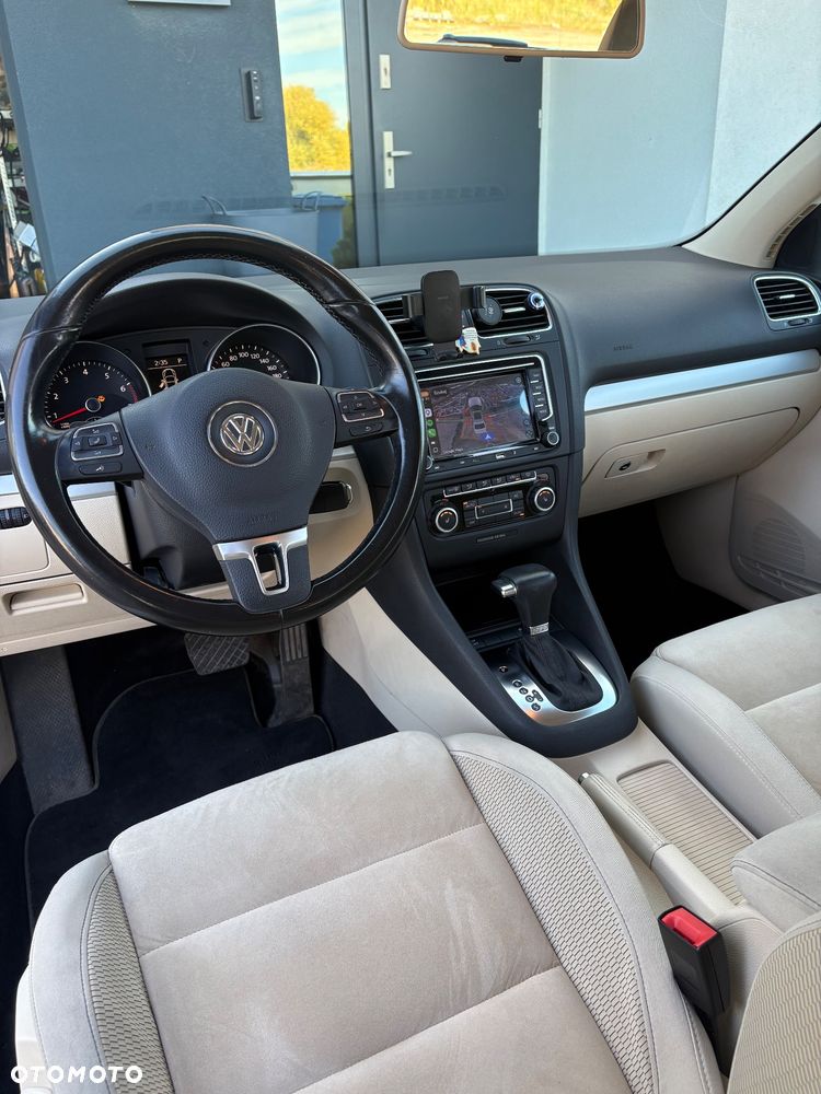 Volkswagen Golf - 24