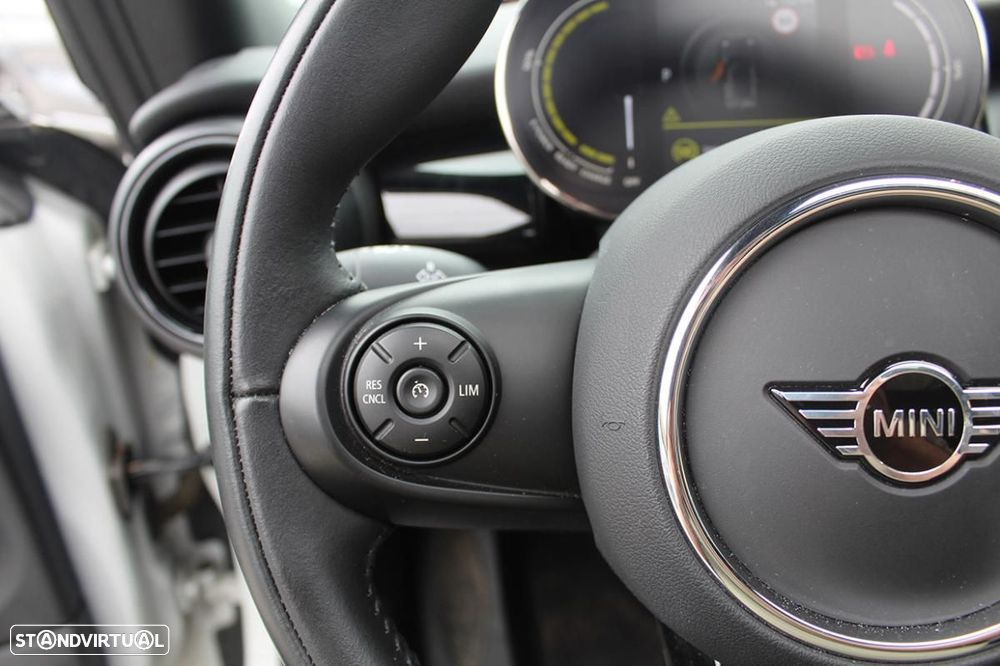 MINI 3 Portas Cooper SE Essential - 41