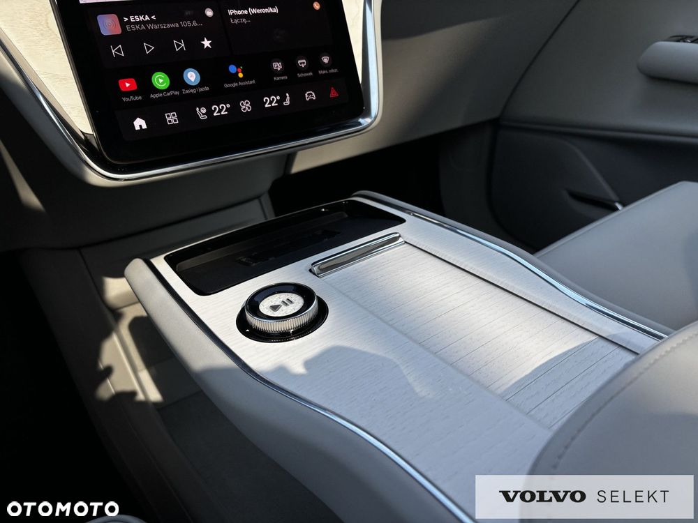 Volvo EX90 - 10