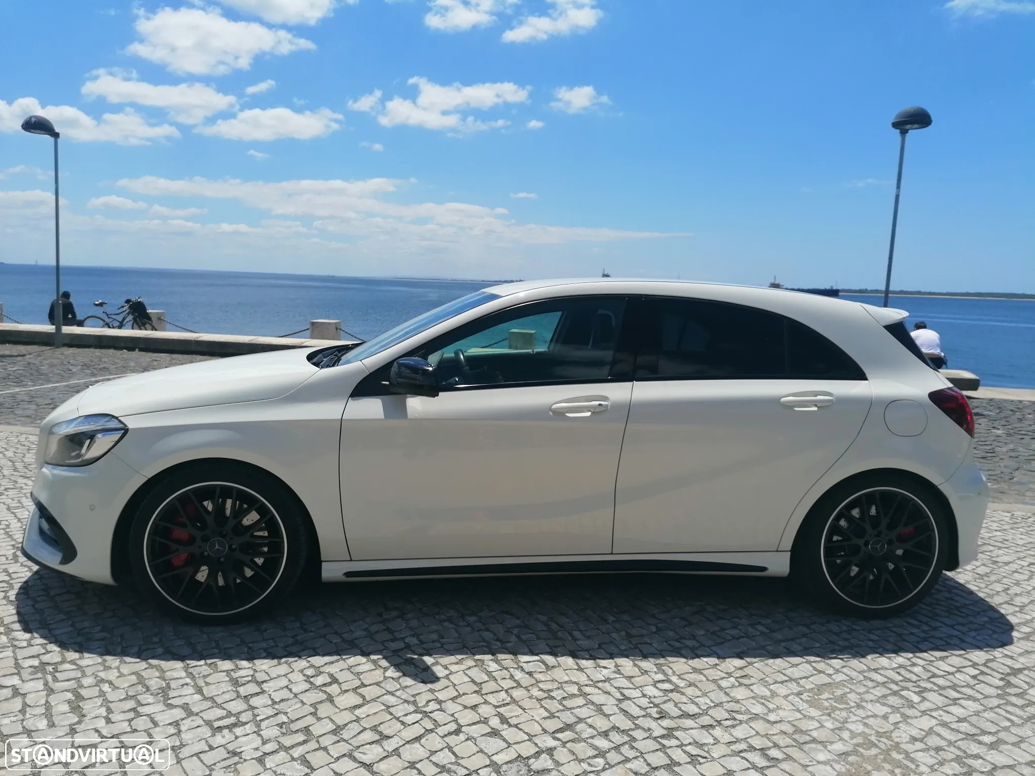 Mercedes-Benz A 45 AMG 4-Matic - 2