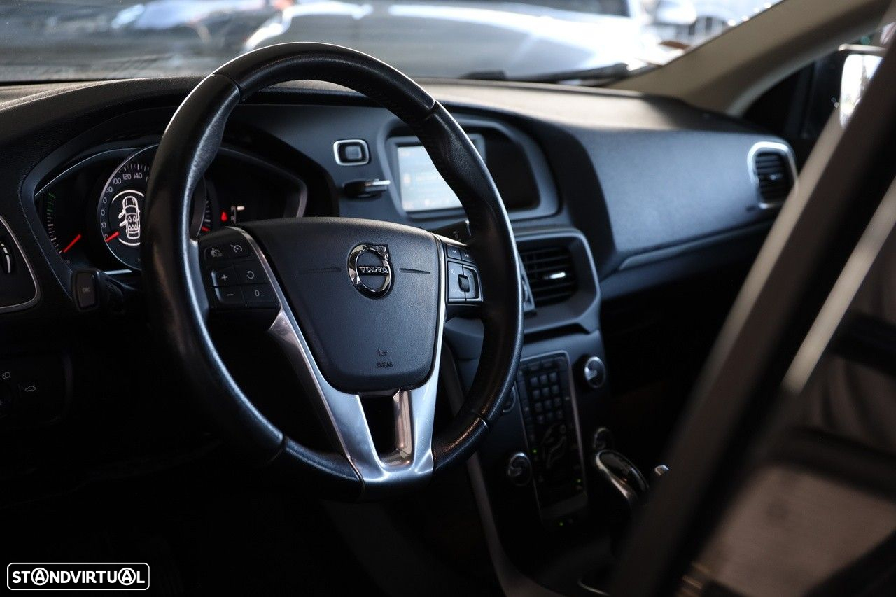 Volvo V40 2.0 D2 Momentum Geartronic - 6