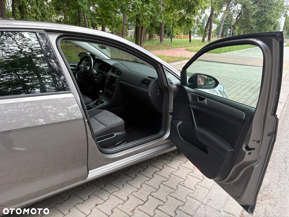 Volkswagen Golf - 16