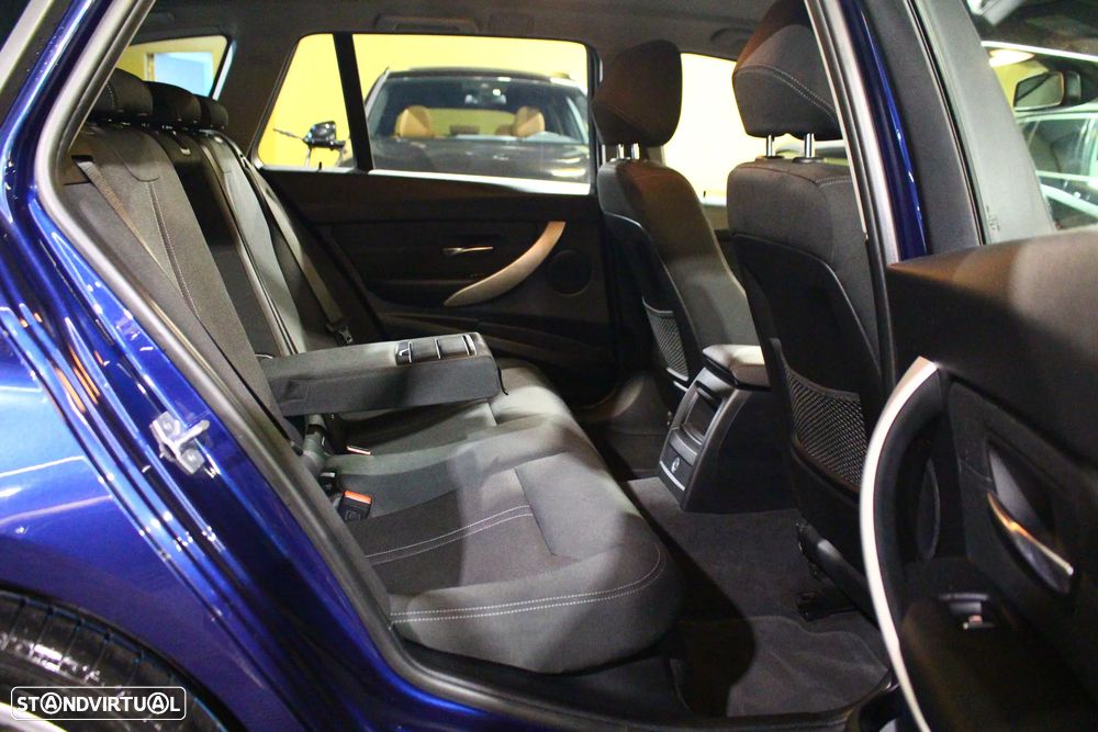 BMW 316 d Line Sport - 11