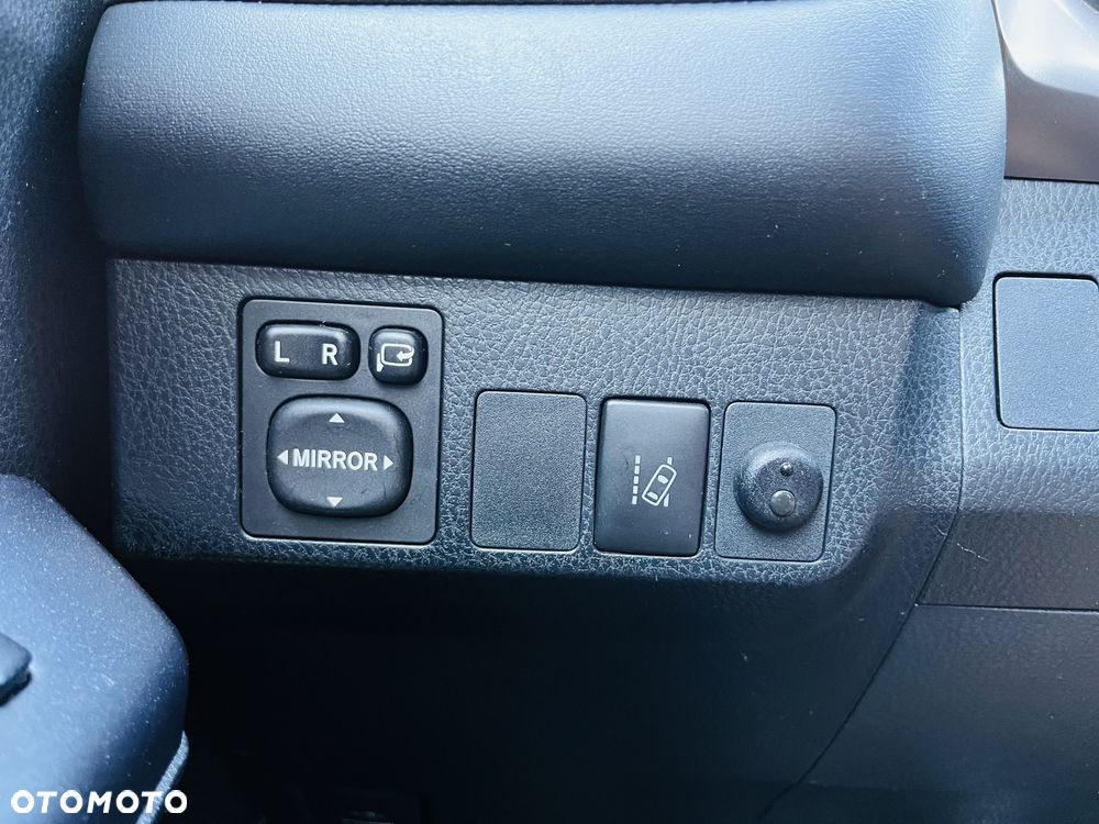 Toyota RAV4 - 12