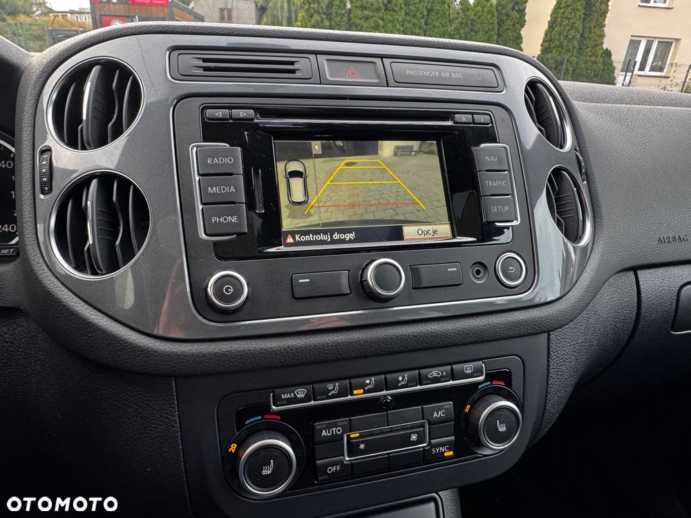 Volkswagen Tiguan 2.0 TDI DPF 4Motion BlueMotion Technology DSG Cup Sport & Style - 24