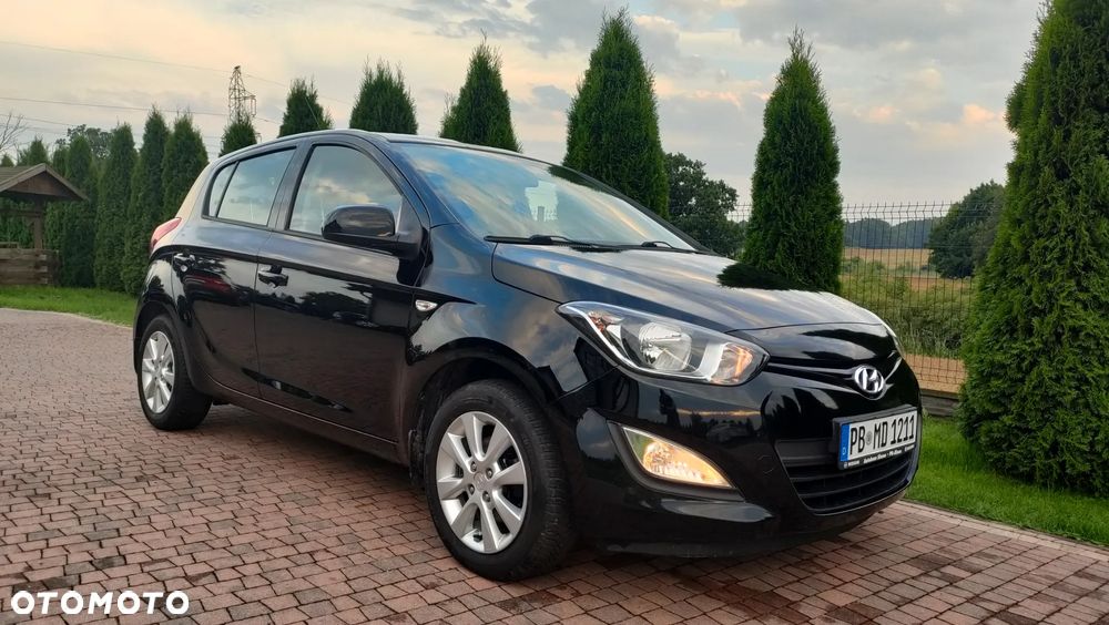 Hyundai i20 1.1 CRDi Intro Edition - 1