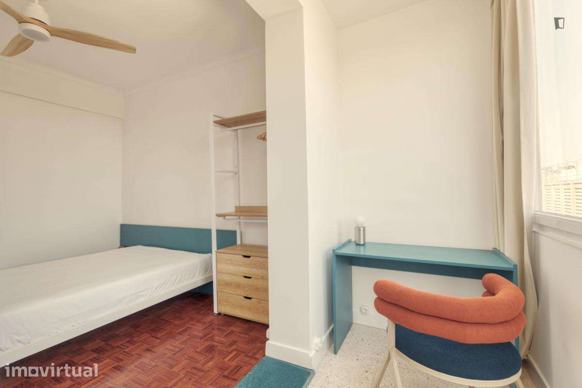 Quarto - localizado em Benfica Lisbon - Grande imagem: 3/18