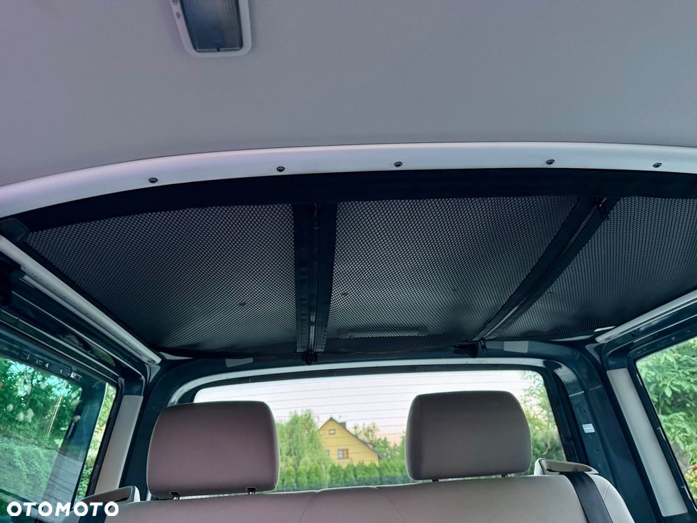 Volkswagen Multivan - 28