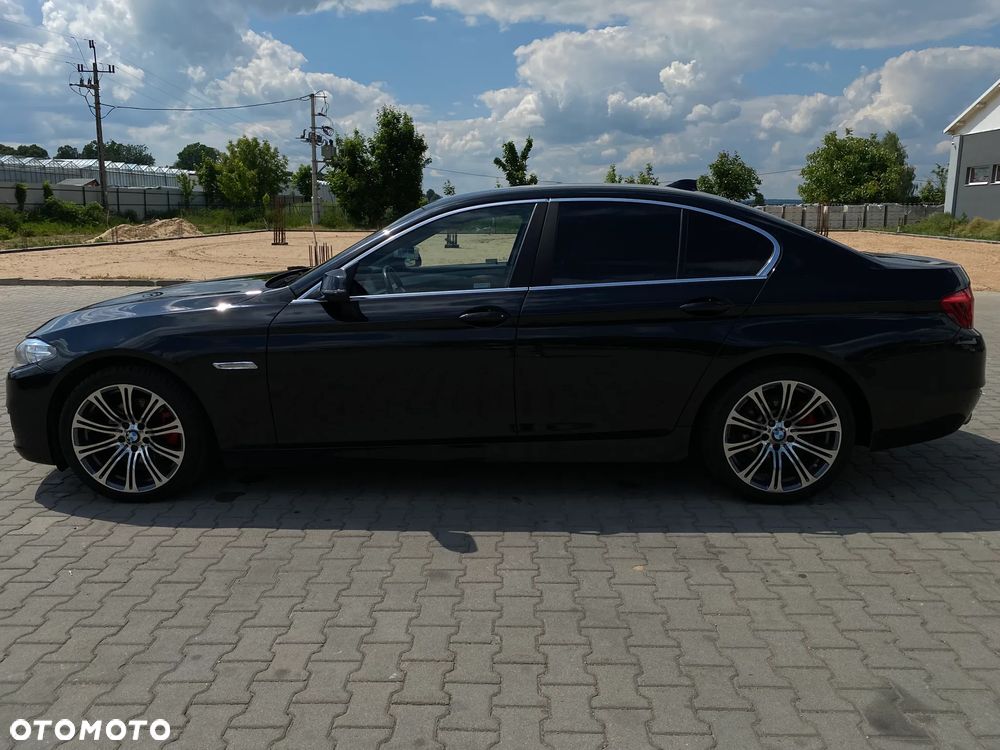 BMW Seria 5 520d xDrive - 6