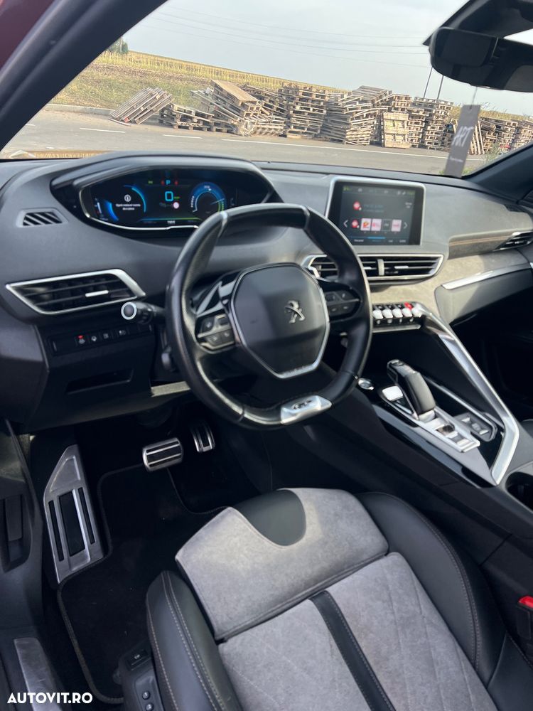 Peugeot 3008 Plug-In Hybrid 225 e-EAT8 GT - 11
