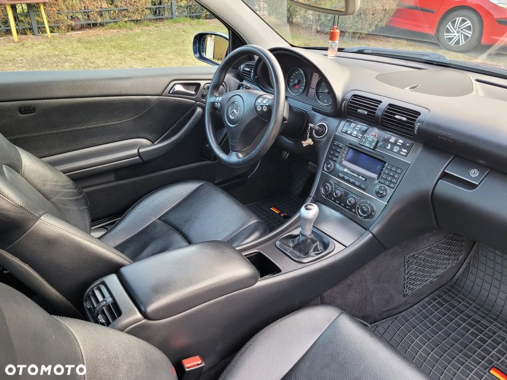 Mercedes-Benz Klasa C 230 Kompressor Sportcoupe - 13