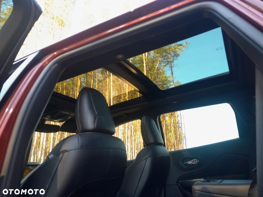 Jeep Cherokee - 13