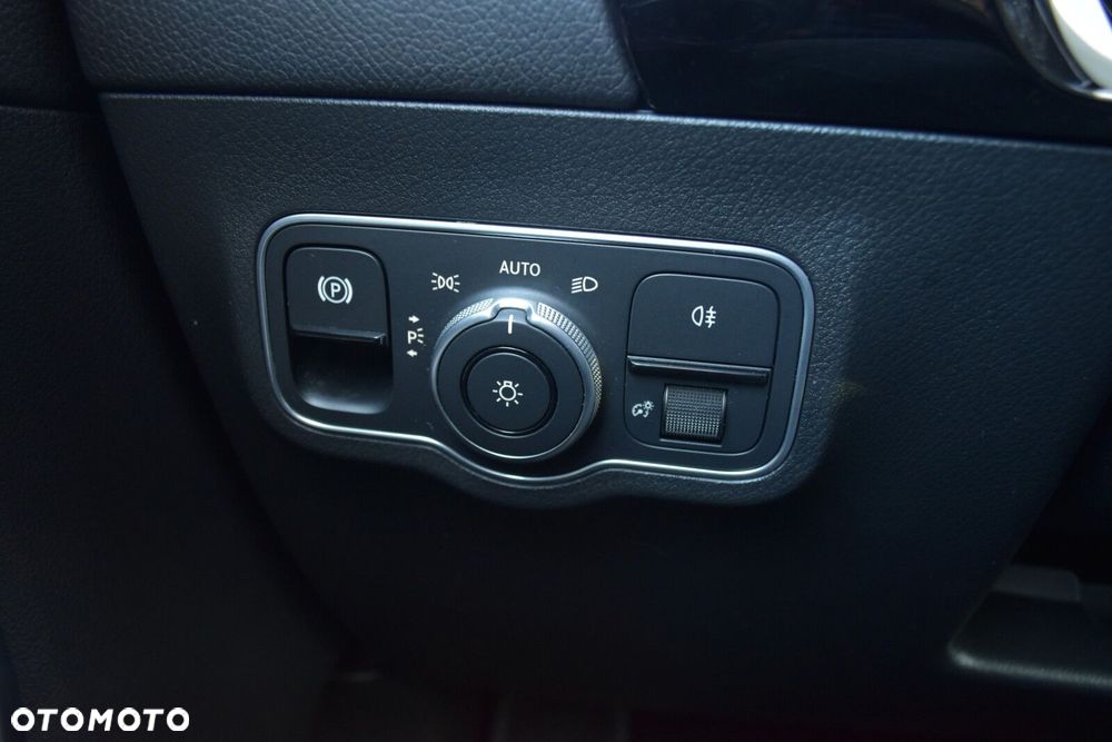 Mercedes-Benz GLA 220 d 4-Matic 8G-DCT - 26