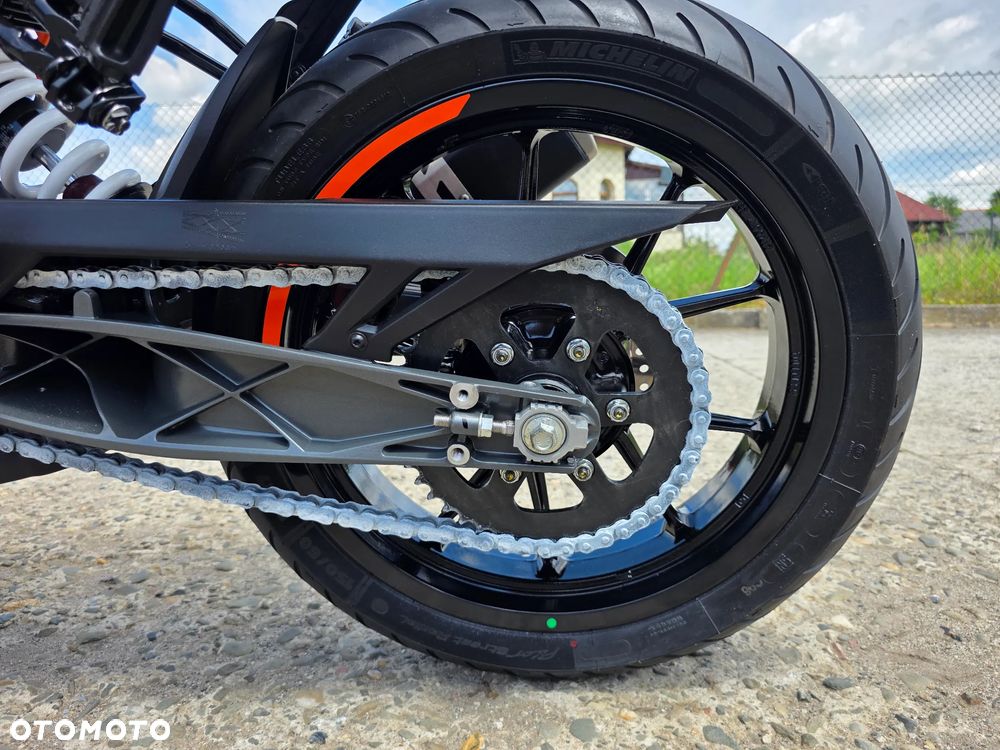 KTM Duke 125 - 18