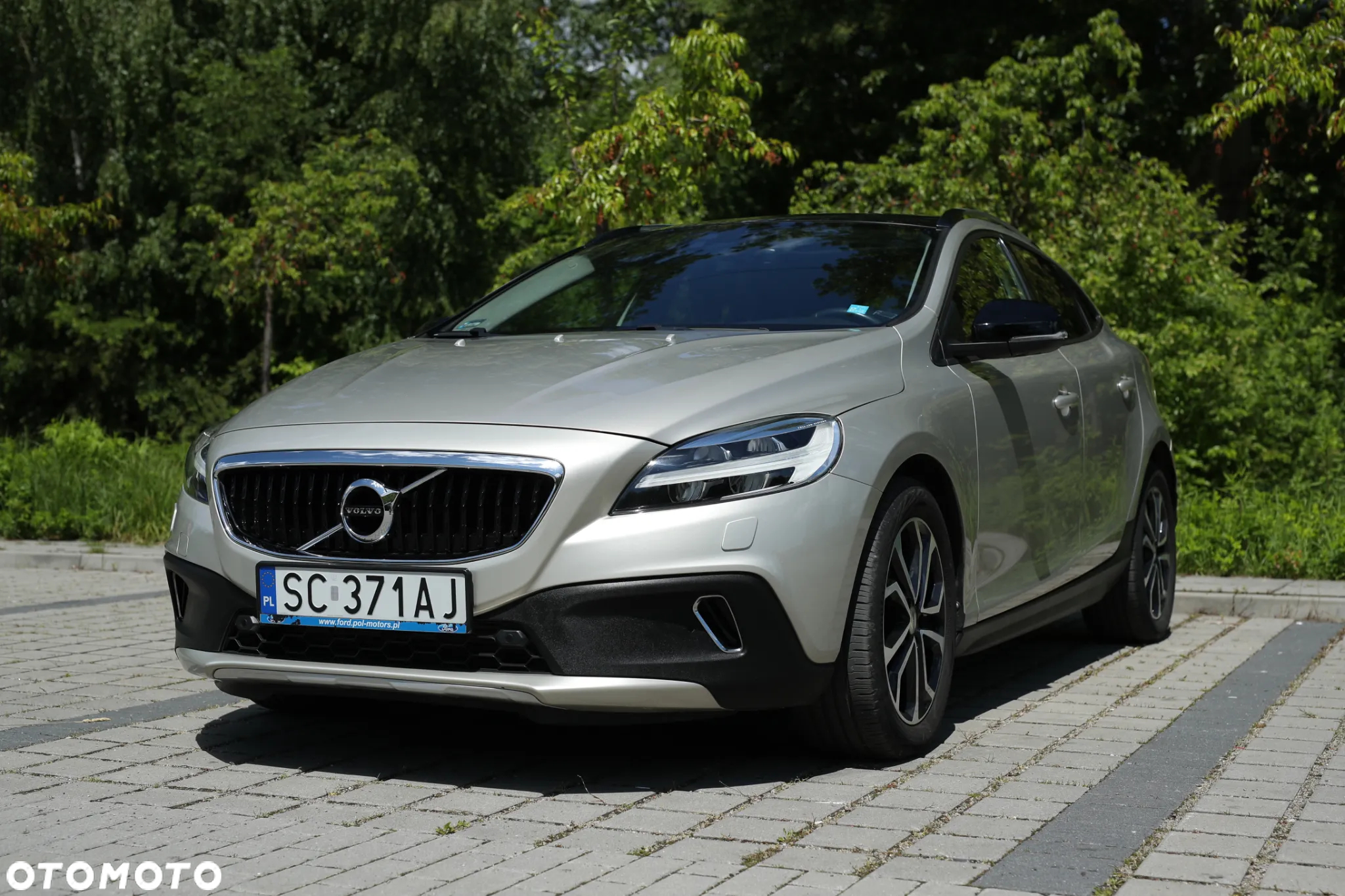 Volvo V40 Cross Country T4 Drive-E Momentum - 7