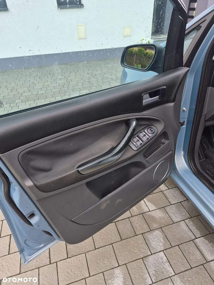 Ford Focus C-Max 1.8 Platinium X - 31