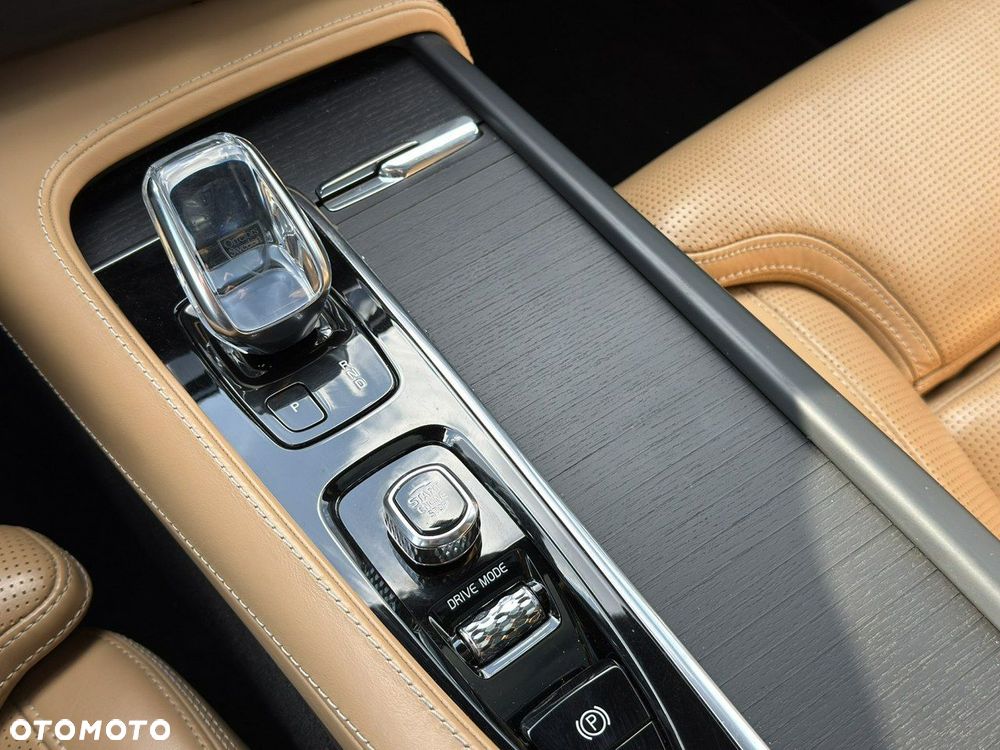 Volvo XC 90 - 39