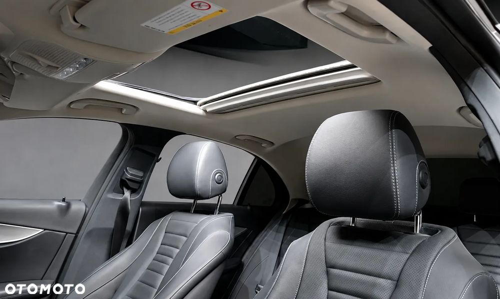 Mercedes-Benz Klasa E 300 9G-TRONIC AMG Line - 13