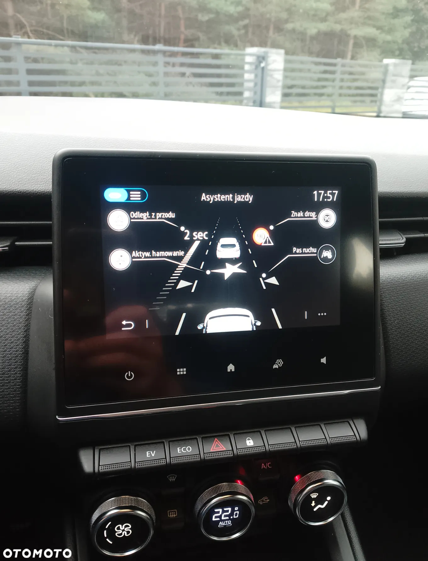 Renault Clio E-TECH Hybrid 140 BUSINESS EDITION - 21