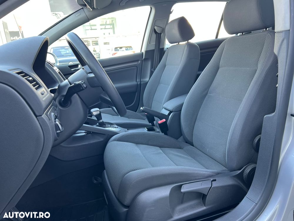 Volkswagen Golf 1.9 TDI Comfortline DSG - 12