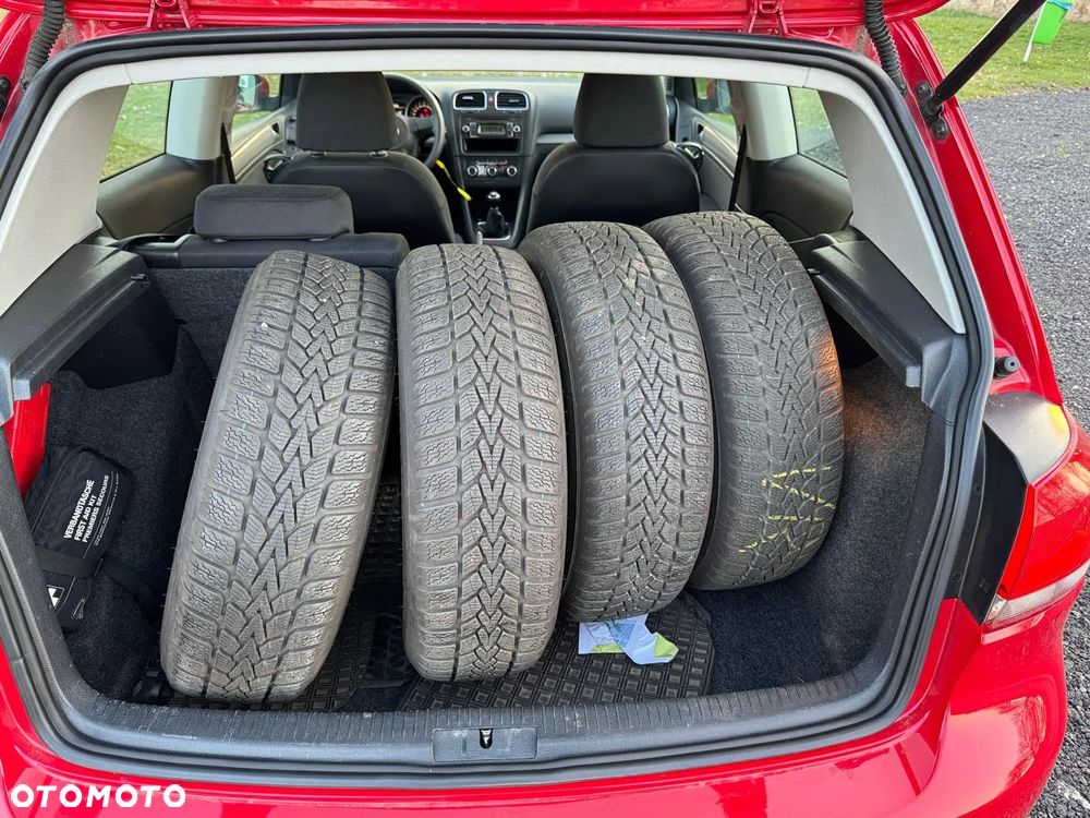 Volkswagen Golf - 8