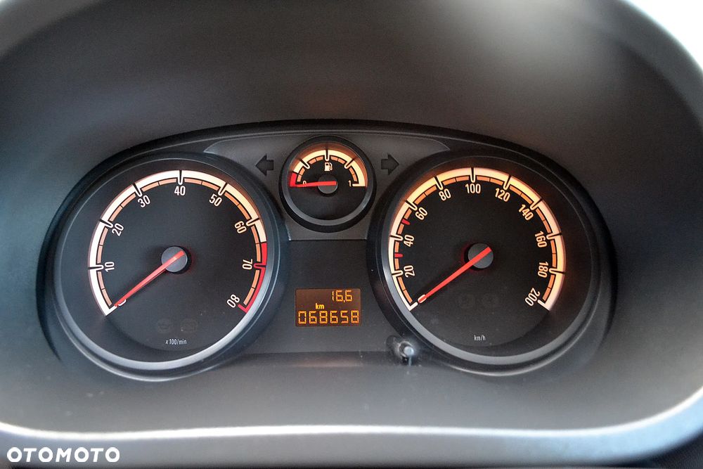 Opel Corsa 1.2 16V Edition / Active - 11