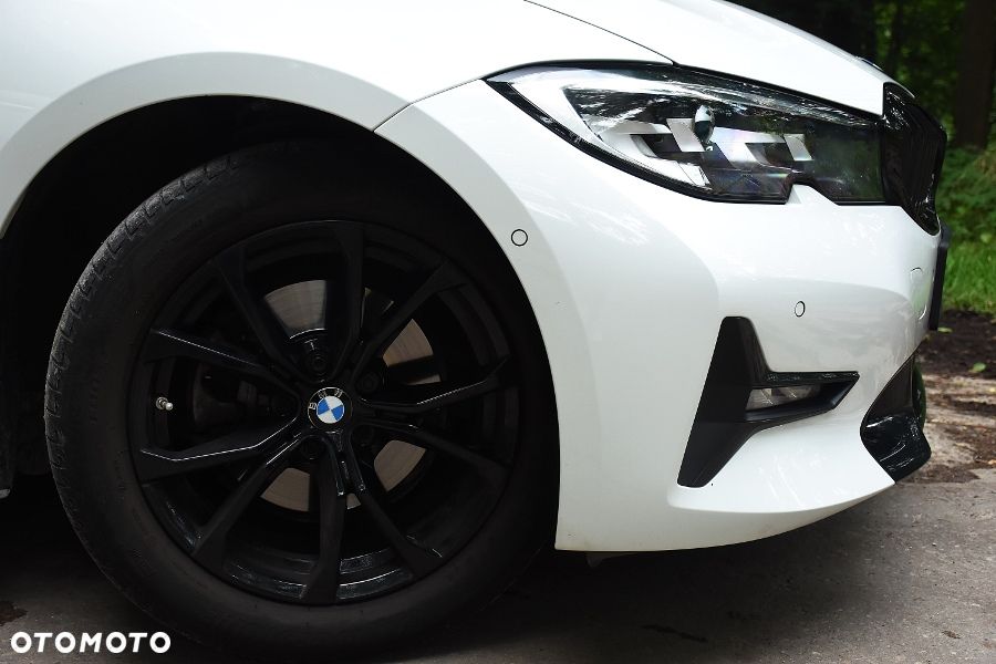 BMW Seria 3 320i - 21
