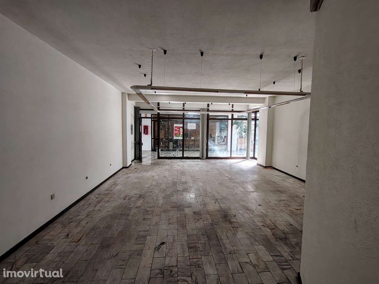 Imóvel comercial no centro de São João da Madeira - Grande imagem: 3/11