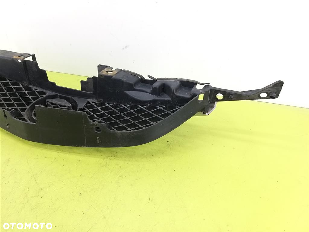 Atrapa Grill Mazda Premacy I 1999-2001 PRZED LIFT C10050712 ORYGINAŁ - 3