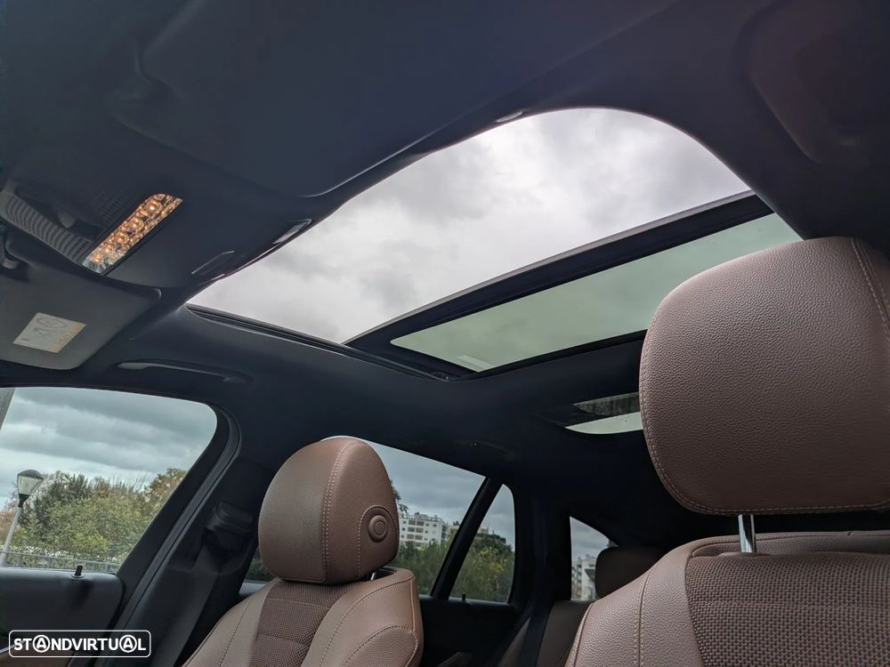 Mercedes-Benz E 220 d 4-Matic All Terrain Avantgarde + - 28