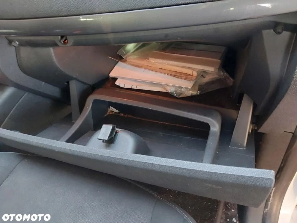 Renault Grand Scenic - 23