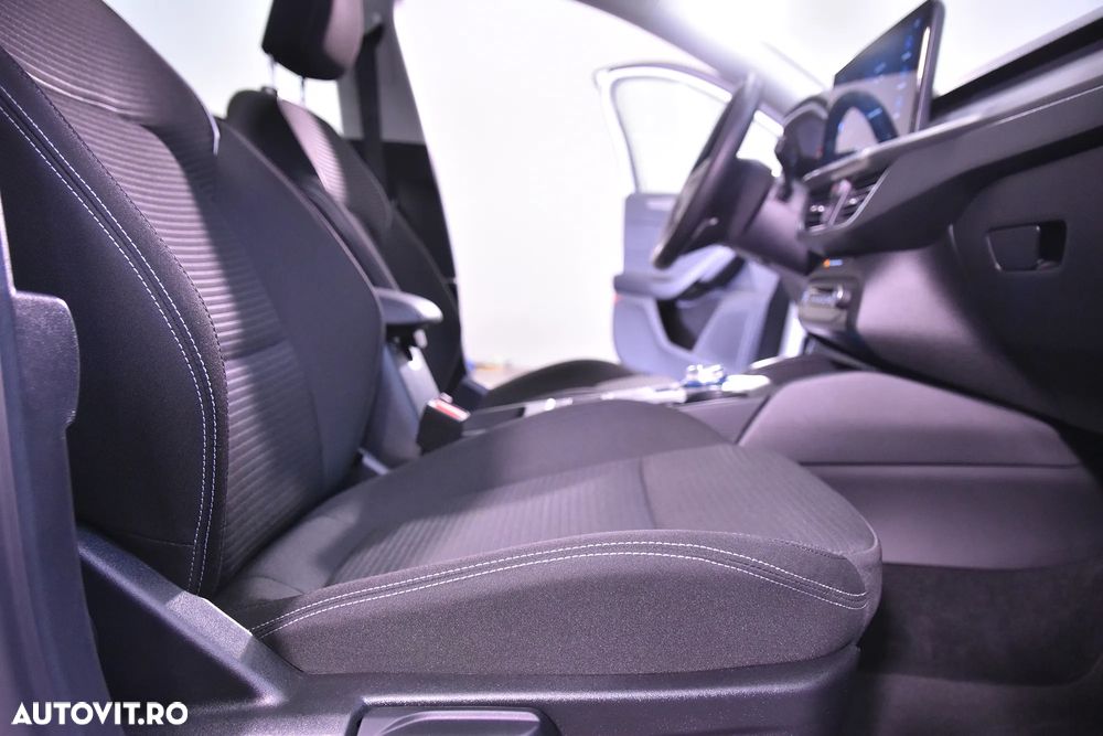 Ford Focus - 11