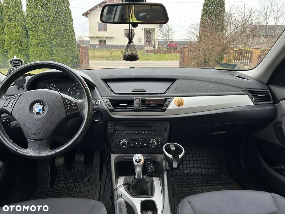 BMW X1 xDrive18d xLine - 10