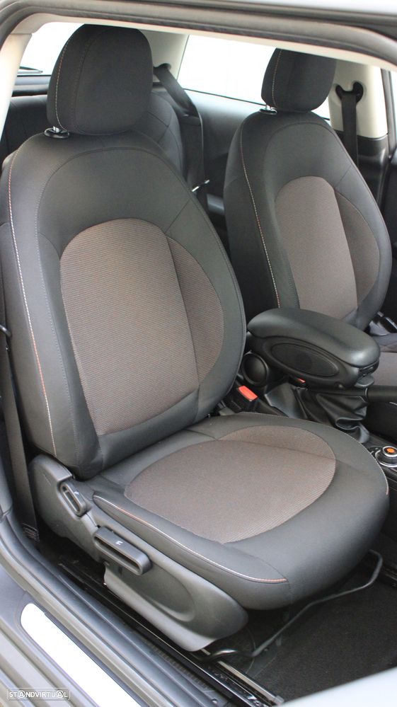 MINI 3 Portas Cooper D Aut. Seven Chili - 29