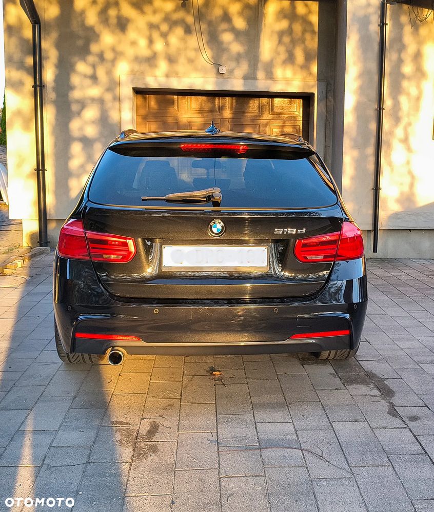 BMW Seria 3 318d M Sport Shadow - 4