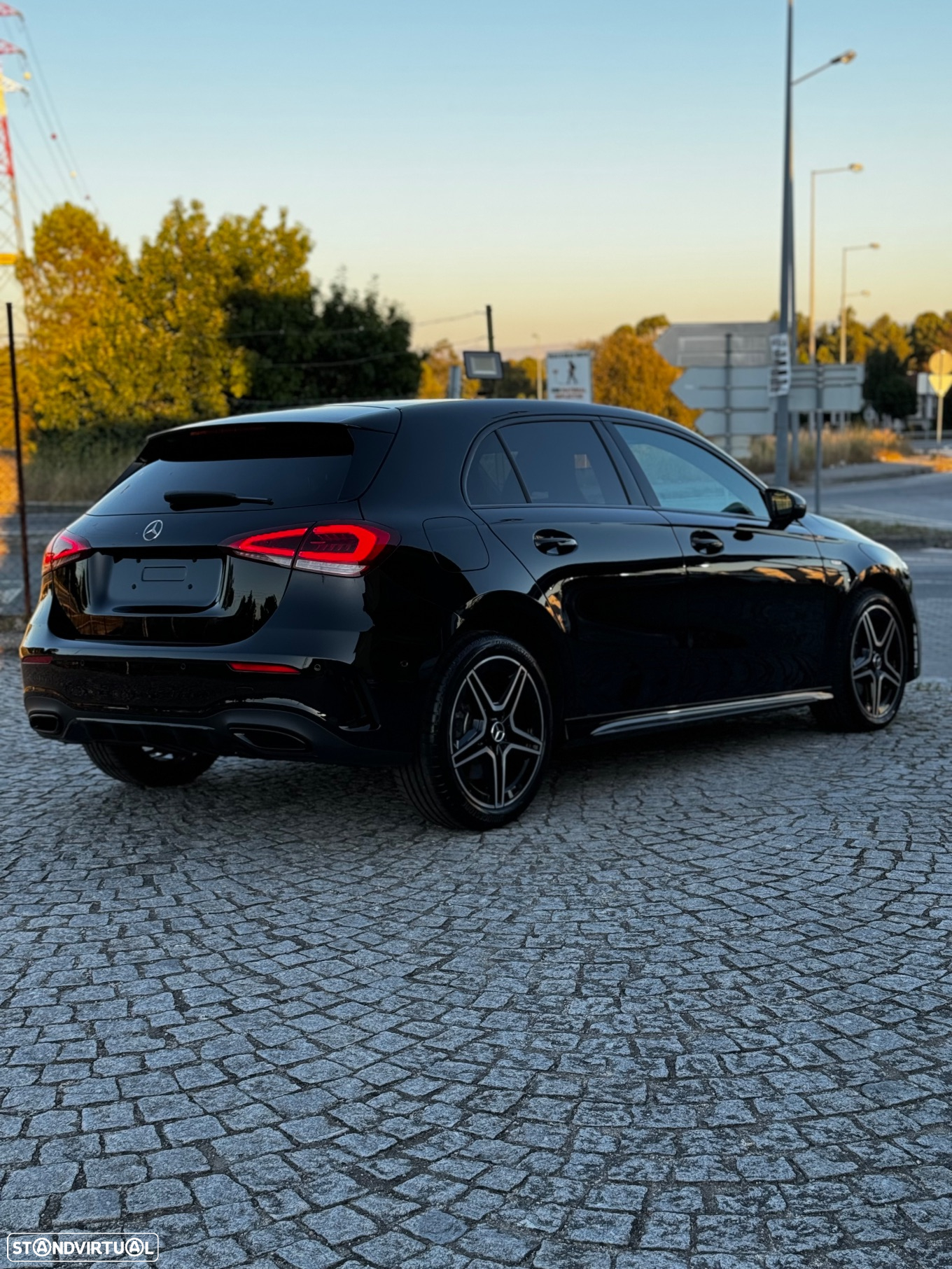 Mercedes-Benz A 250 e AMG Line - 12