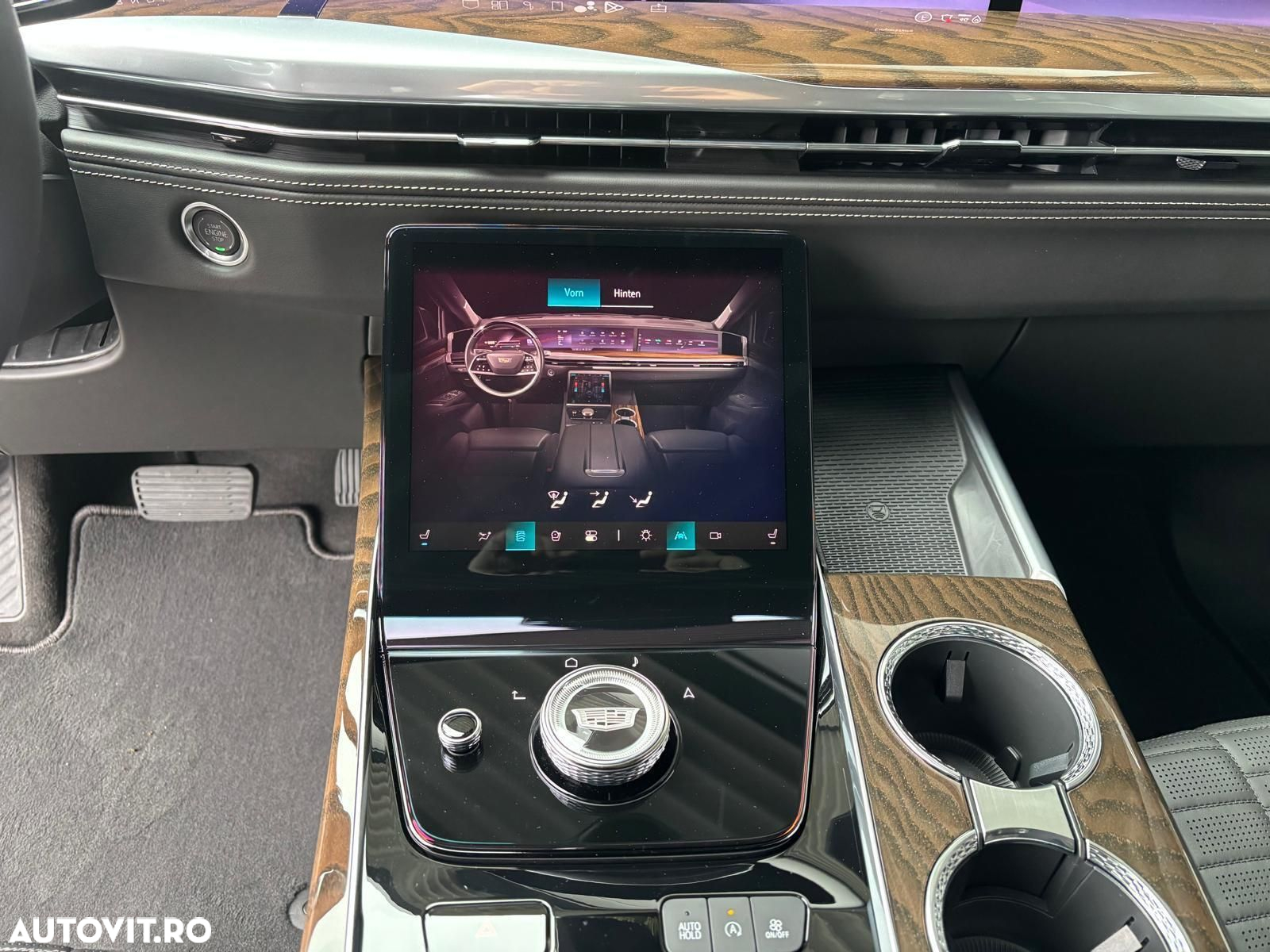 Cadillac Escalade - 17