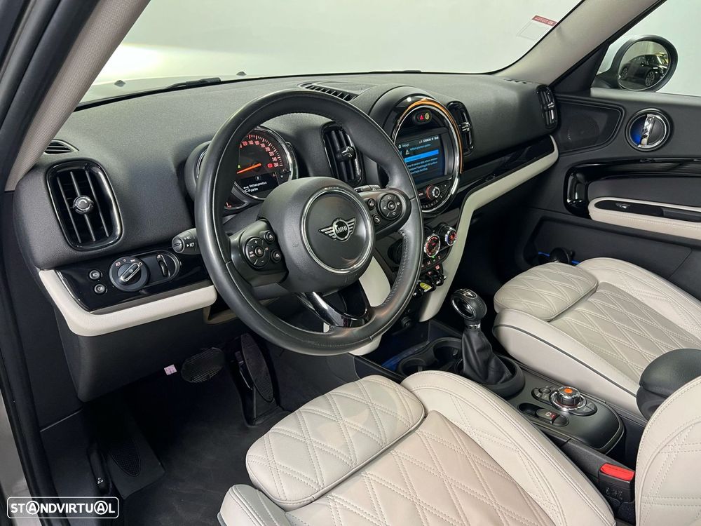 MINI Countryman Cooper SE ALL4 Auto - 4