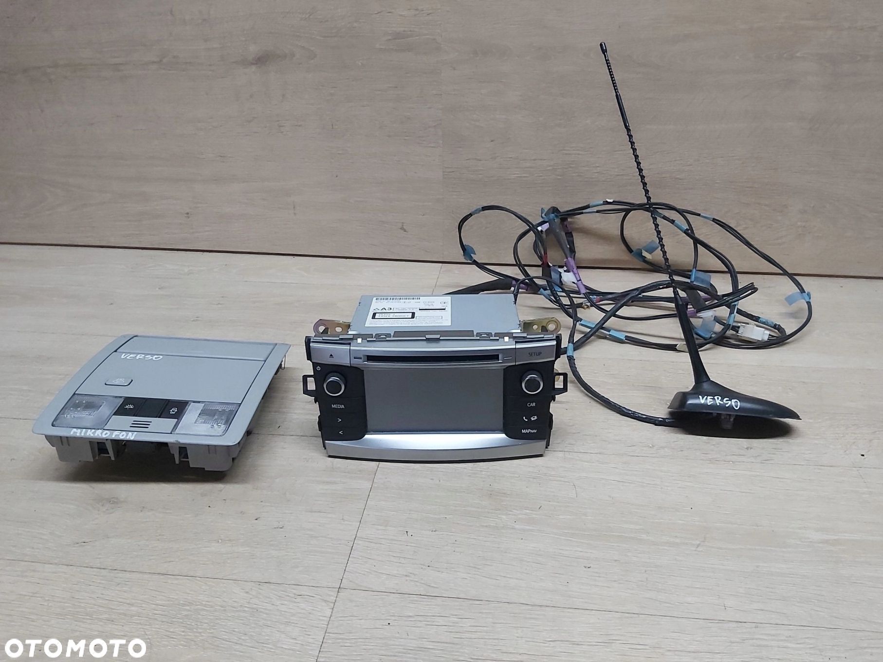 Toyota VERSO Lift 09 - 18 r radio nawigacja moduł GPS antena 86140-0F060 - 1
